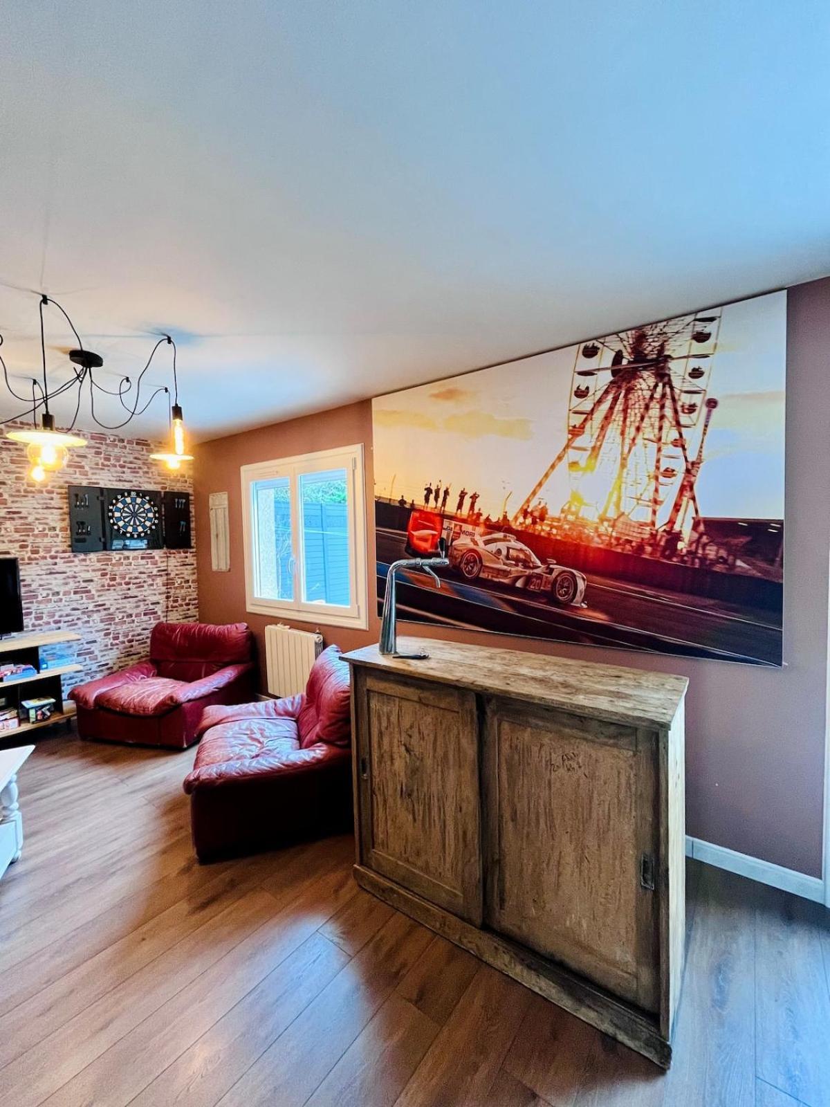 Man Cave Villa Льо Ман Екстериор снимка