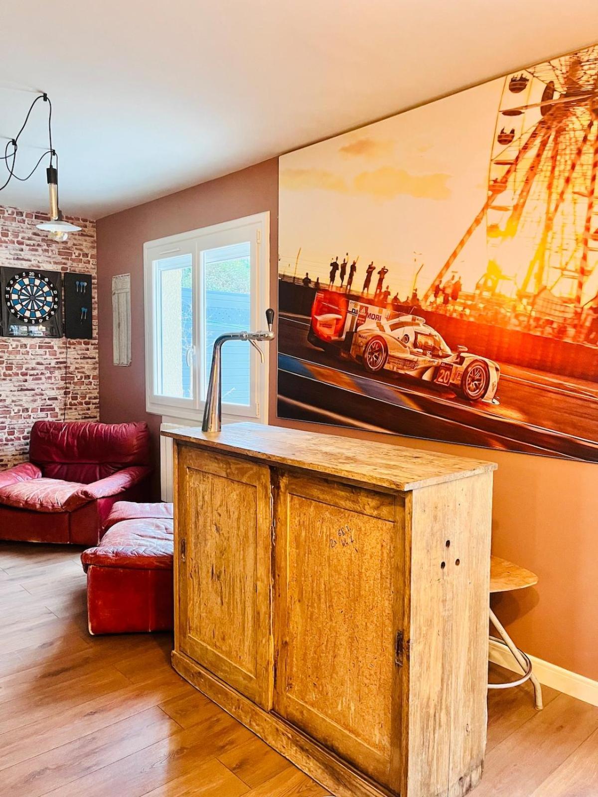 Man Cave Villa Льо Ман Екстериор снимка